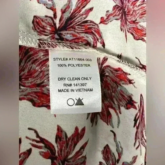 ASTR The Label Long Sleeve Bow Neck Lightweight Sheer Floral Blouse Size Medium - Picture 8 of 10